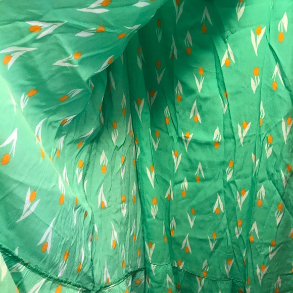 UO Michelle Tulip Print Wrap Midi Skirt Size Large - Picture 4 of 8